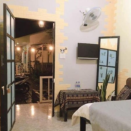 Homestay Vuon Nhan Plây Ku Exterior foto
