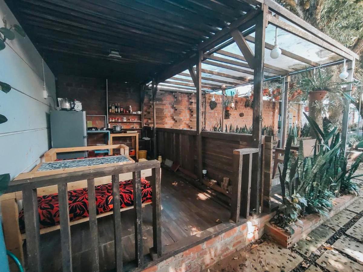 Homestay Vuon Nhan Plây Ku Exterior foto